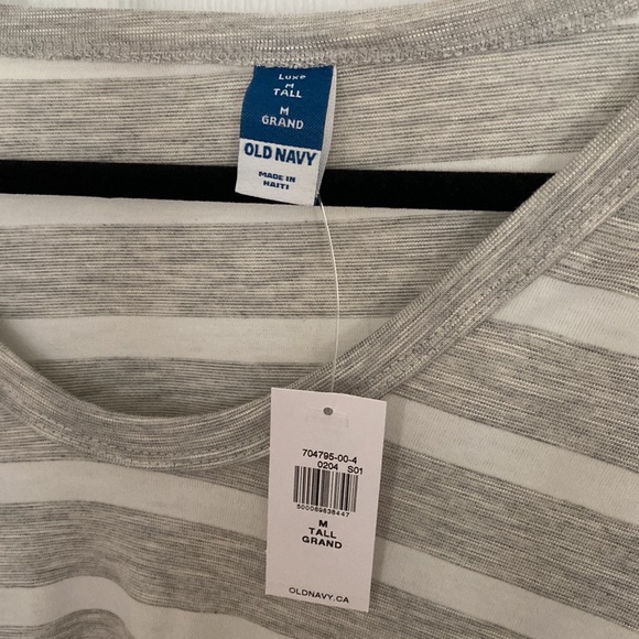 NWT Old Navy women’s luxe long sleeve shirt size M tall. Grey white mix - Picture 2 of 4